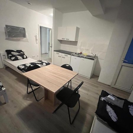Top Monteurzimmer Duisburg Exteriér fotografie
